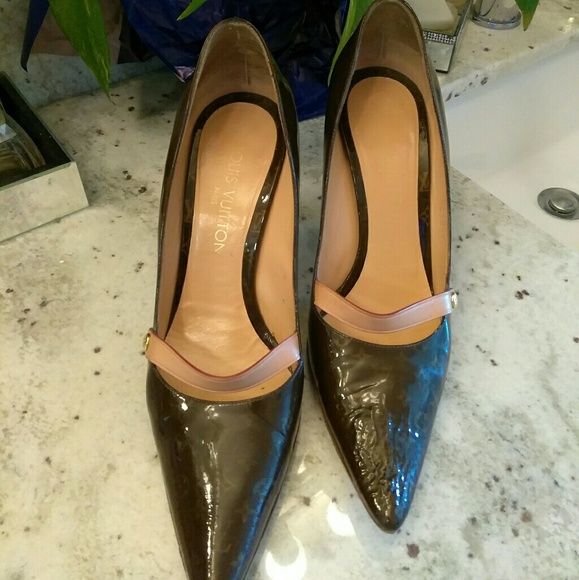 ****SOLD****Authentic Louis Vuitton Monogram Pumps - Picture 1 of 8